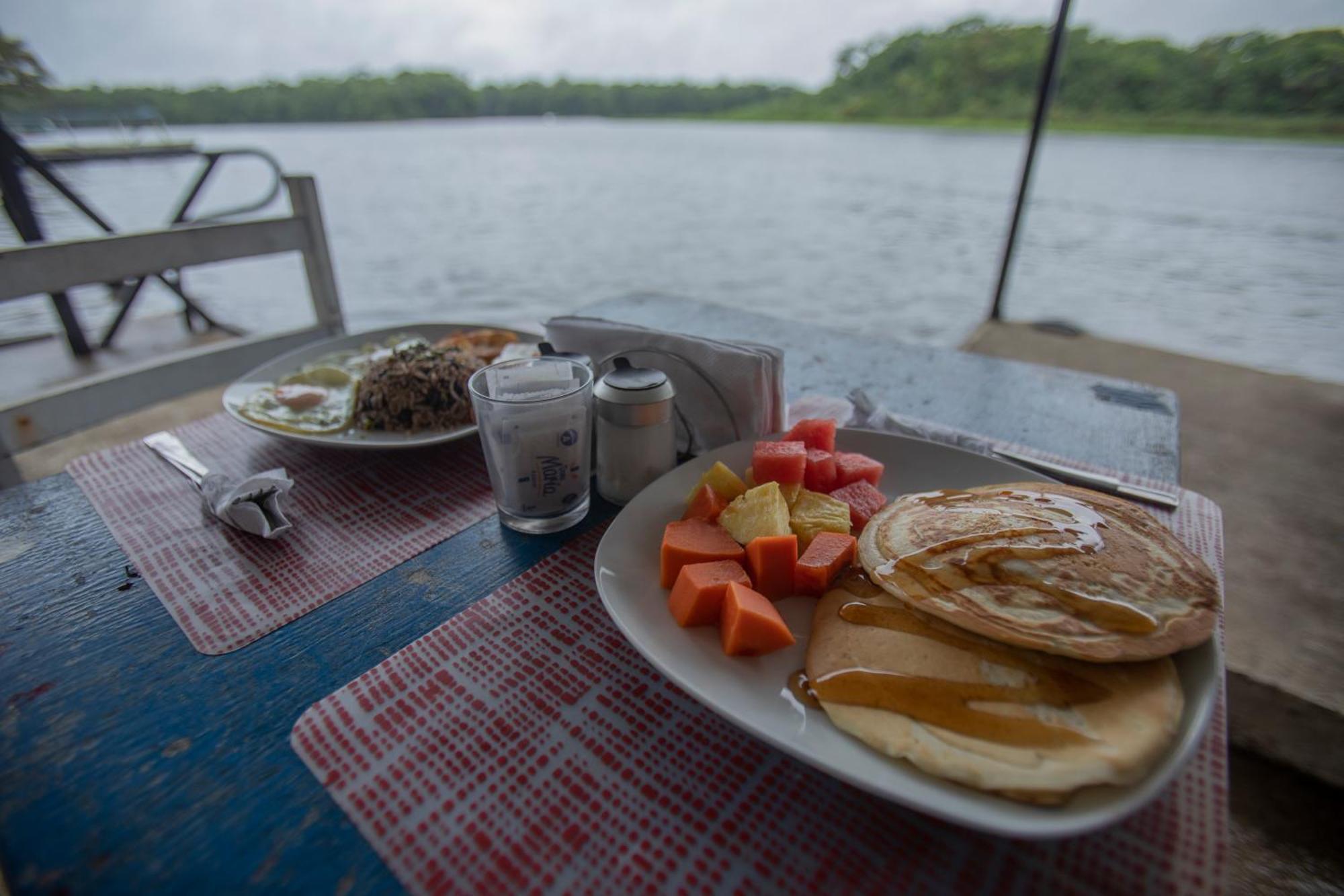 Hotel Pura Natura Riverside Tortuguero Exterior foto